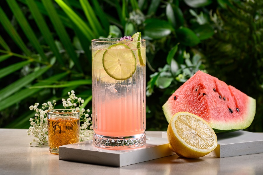 Drink especial para o Verão com tequila e frutas refrescantes