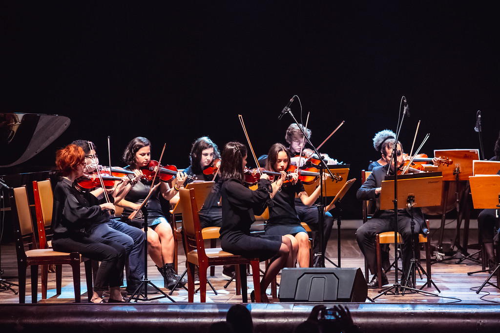 Teatro Carlos Gomes ofertará 50 bolsas de estudos integrais na área de música orquestral através do Programa de Incentivo à Cultura (PIC) 