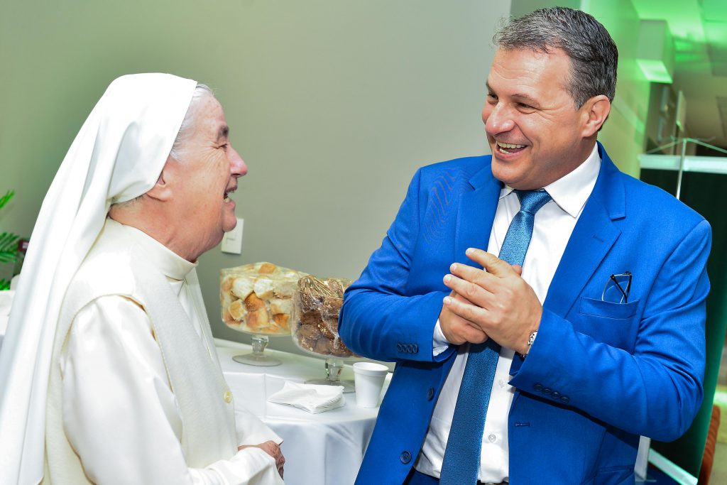 Associação Madre Teresa celebra 10 anos com festa e muitos bons exemplos