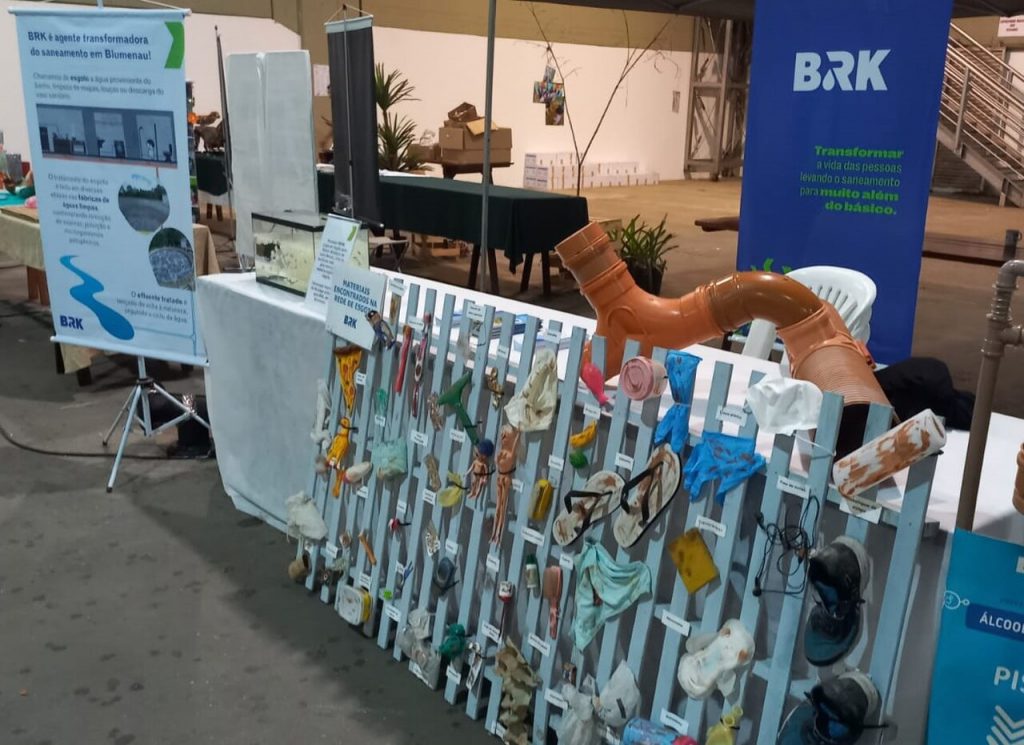 BRK leva conhecimento e inovação em saneamento para a 3ª Mostra de Trabalhos e 6º Encontro de Educação Ambiental em Blumenau