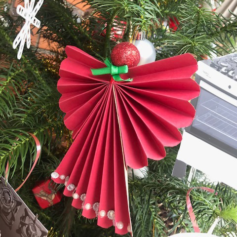 Colaboradores do Grupo Mueller decoram árvore de Natal e esbanjam  criatividade - Oficina das Palavras - Assessoria de Imprensa, Produção de  Conteúdo e Redes Sociais