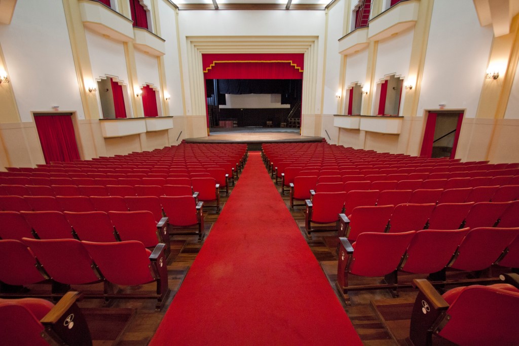 Teatro Carlos Gomes lança edital para retomada de eventos artísticos e culturais em Blumenau