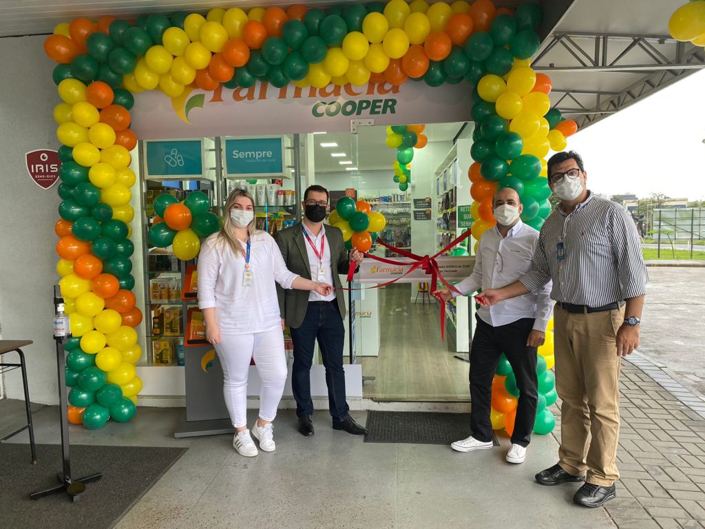 Farmácia chega à filial da Rede Cooper em Joinville