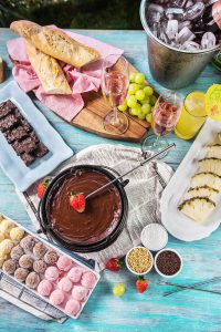 Dicas para inovar e servir o fondue de chocolate no Verão